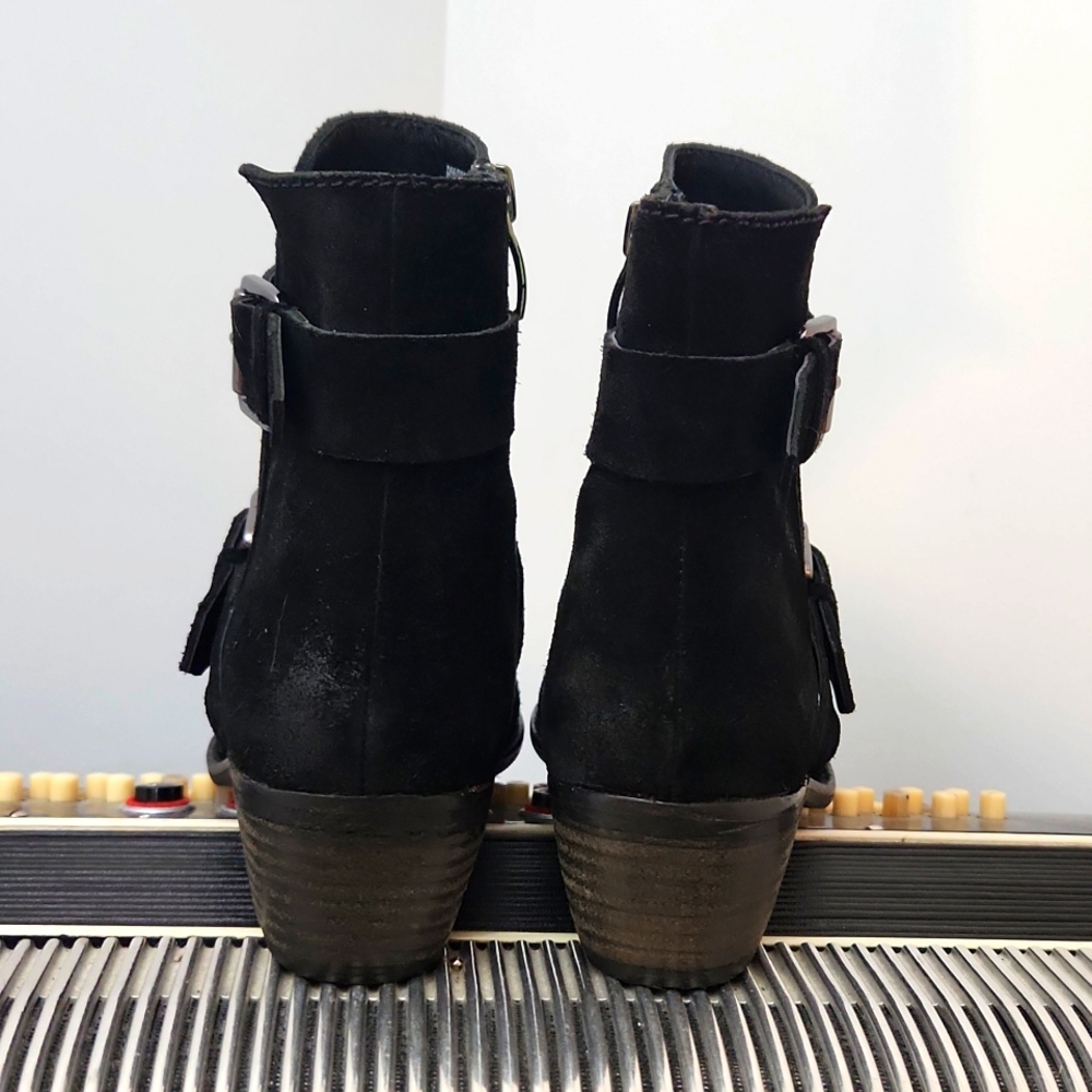 AMAZING JOURNEE BLACK SUEDE INSIDE ZIP ANKLE BOOTS SIZE 6.5 - Picture 3 of 7